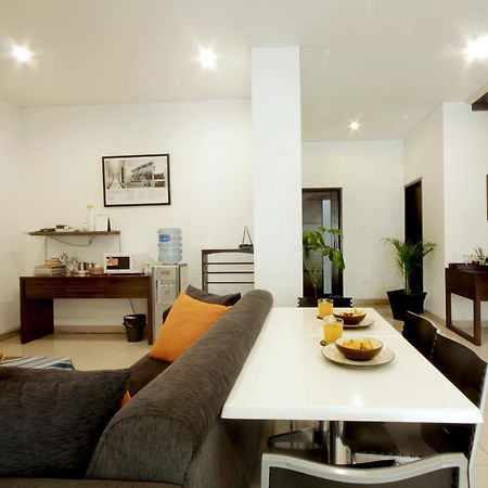 Omah Dasar Hotel Jacarta Exterior foto